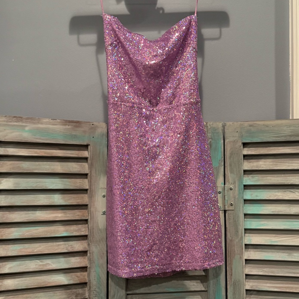 Lucy in the Sky, mini dress. Lavender. Size XS